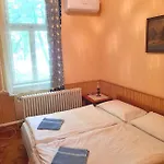Bed & Breakfast Bendeguz 3*