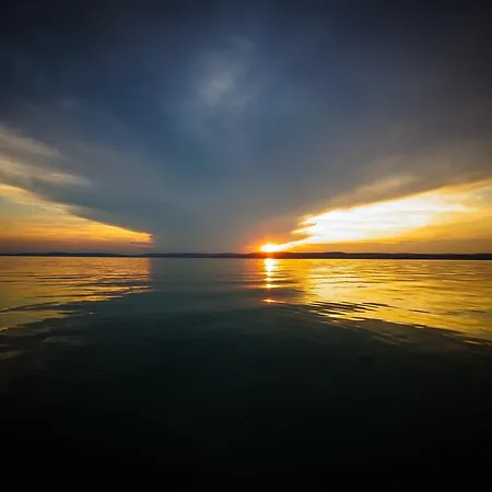 Bendeguz לינה וארוחת בוקר